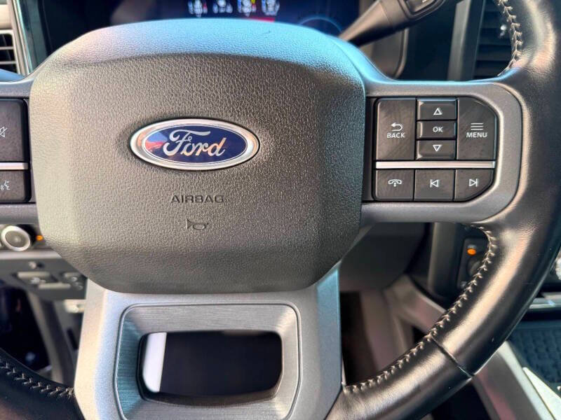 Used 2023 Ford F250 Lariat w/ Sport Appearance Package AWD/4WD image 28