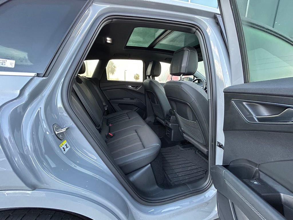 Used 2023 Audi Q4 e-tron Premium w/ Convenience Package image 44