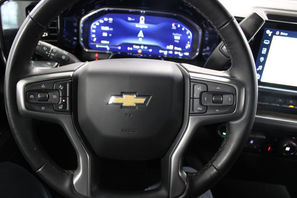 Used 2025 Chevrolet Silverado 1500 LT image 35