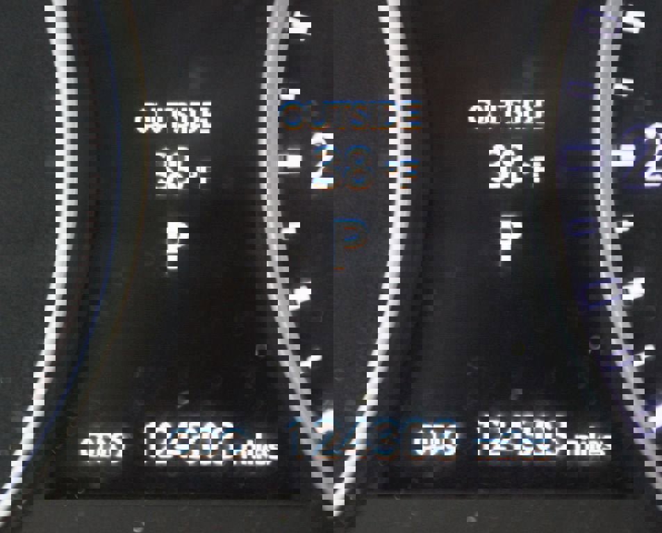 Used 2013 Lexus ES 300h image 4