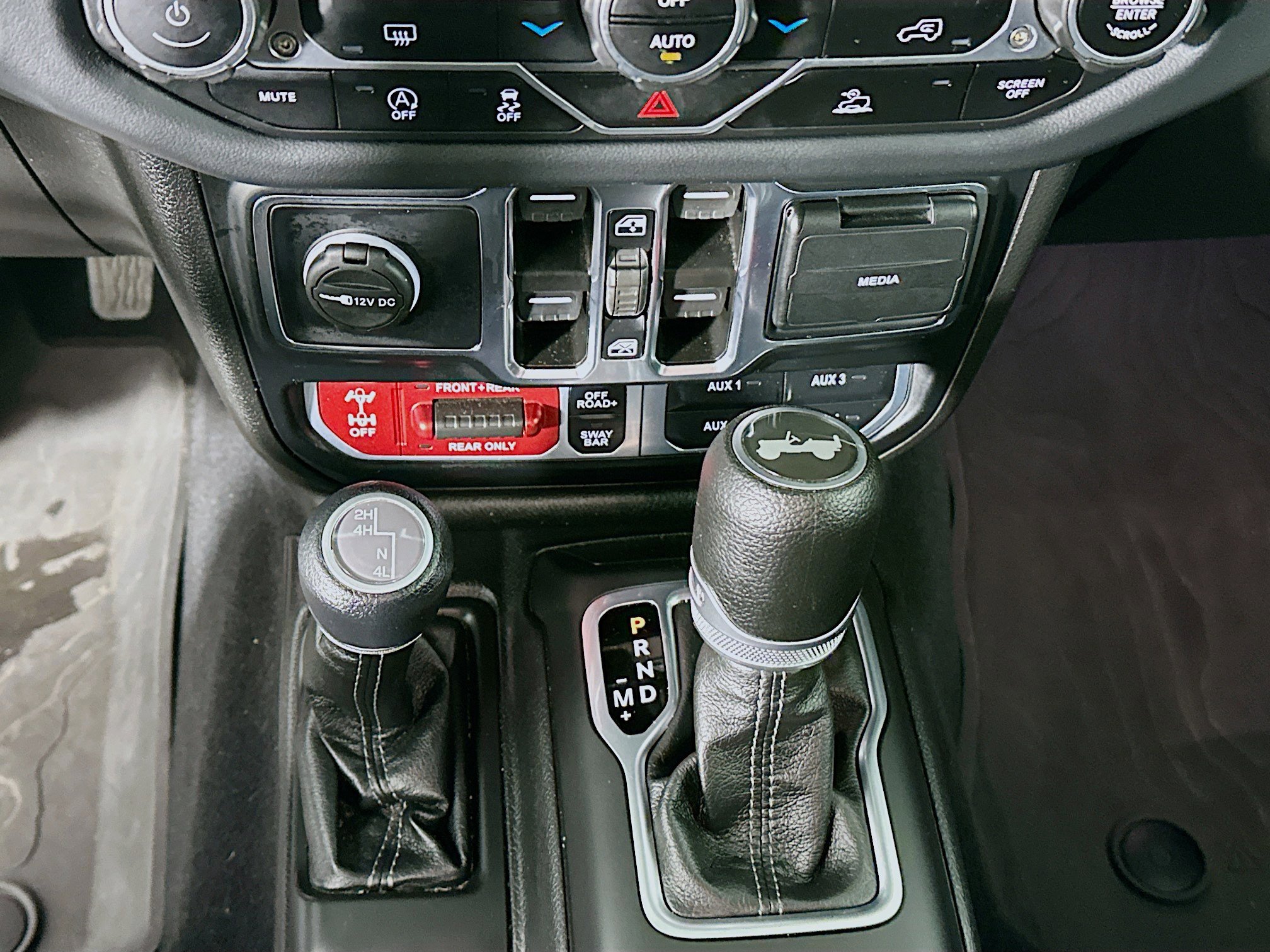 Used 2024 Jeep Wrangler Unlimited Rubicon image 23