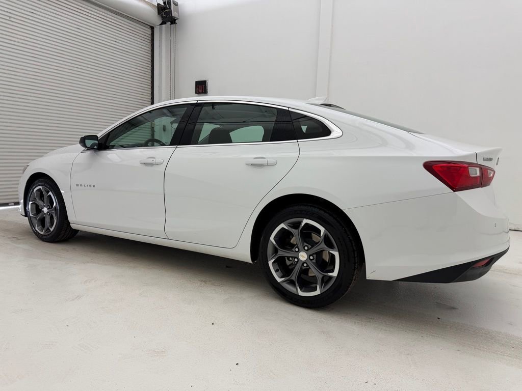 Used 2024 Chevrolet Malibu LT FWD image 11