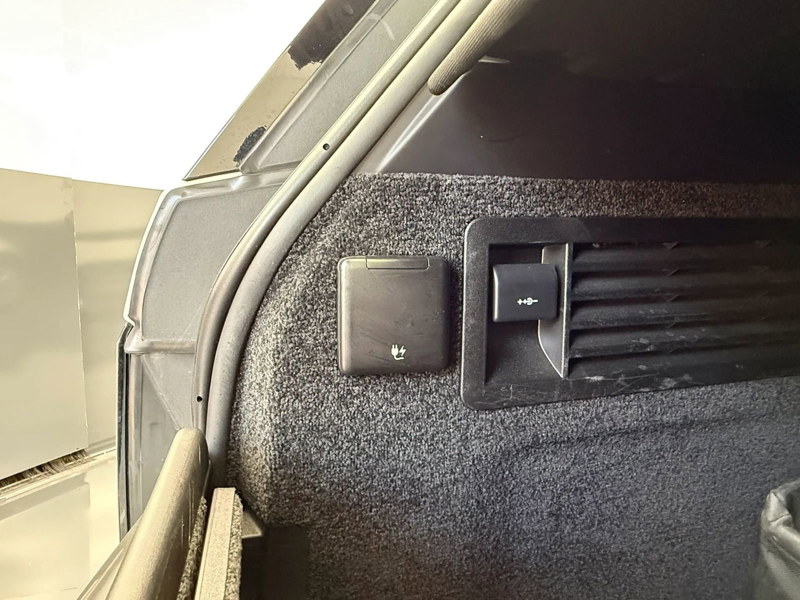 Used 2020 Land Rover Range Rover HSE image 43