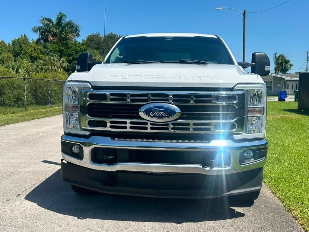 Used 2024 Ford F250 XLT w/ FX4 Off-Road Package AWD/4WD image 2