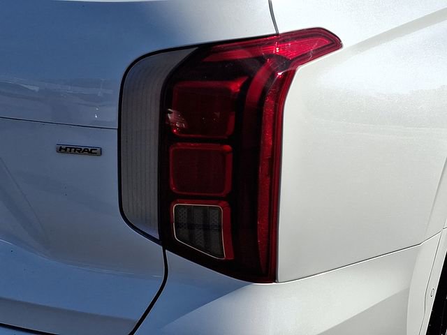 Used 2023 Hyundai Palisade Calligraphy image 12