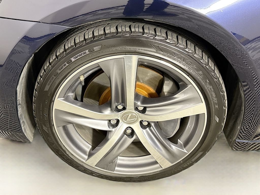 Used 2017 Lexus IS 200t RWD image 31