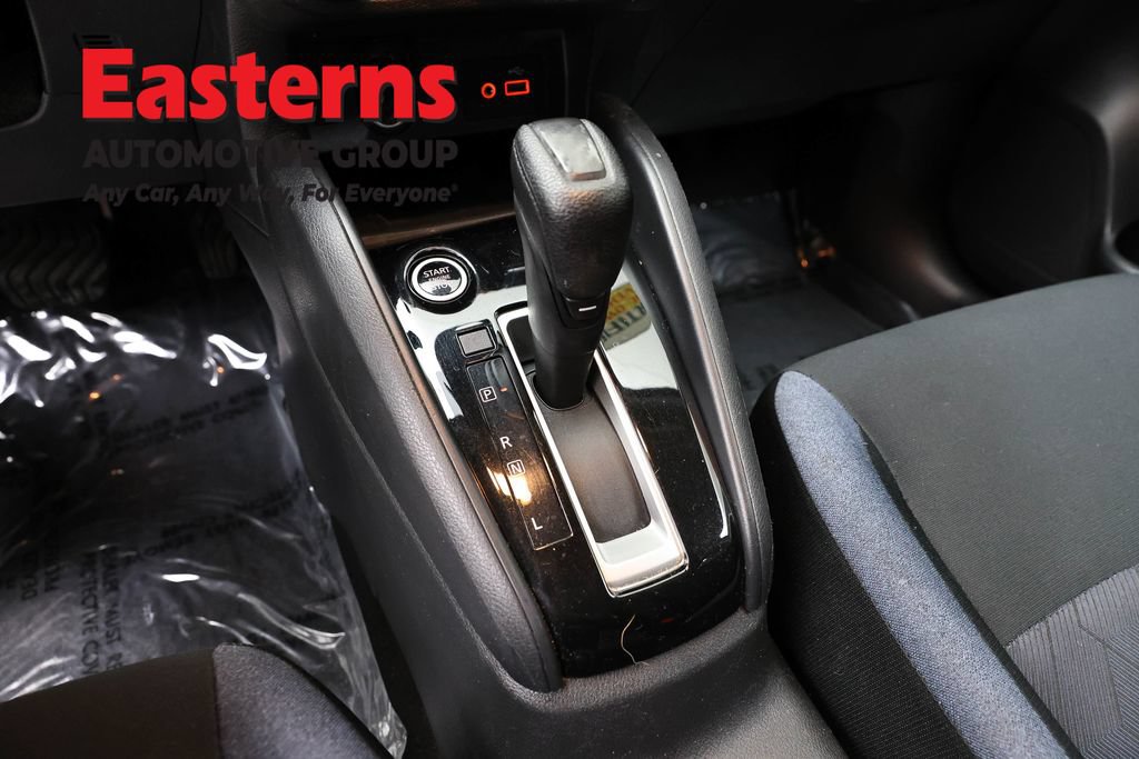 Used 2023 Nissan Versa SV FWD image 13