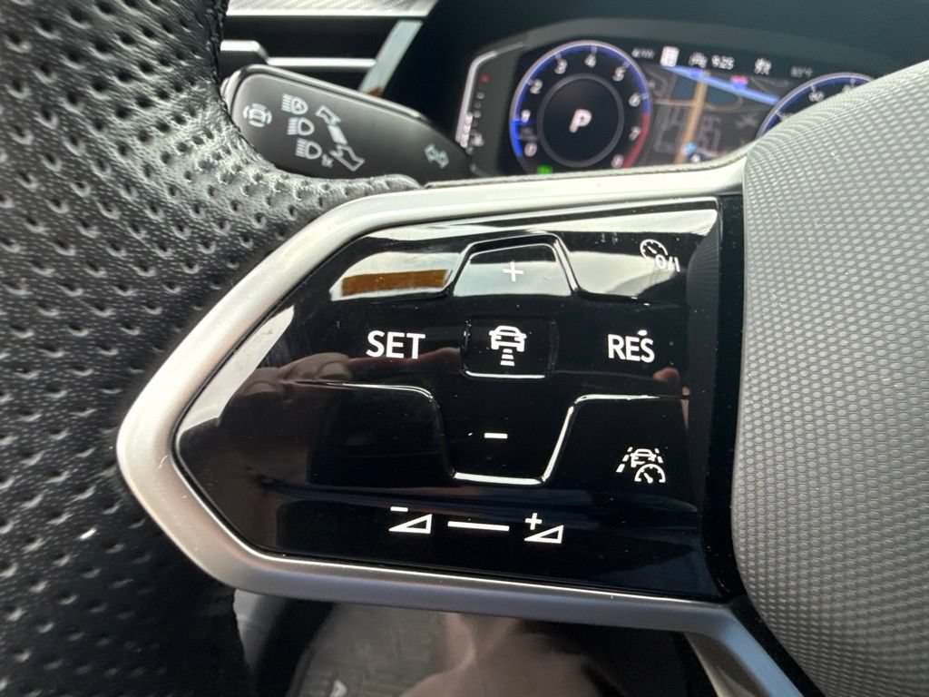 Certified 2023 Volkswagen Arteon SEL AWD/4WD image 17