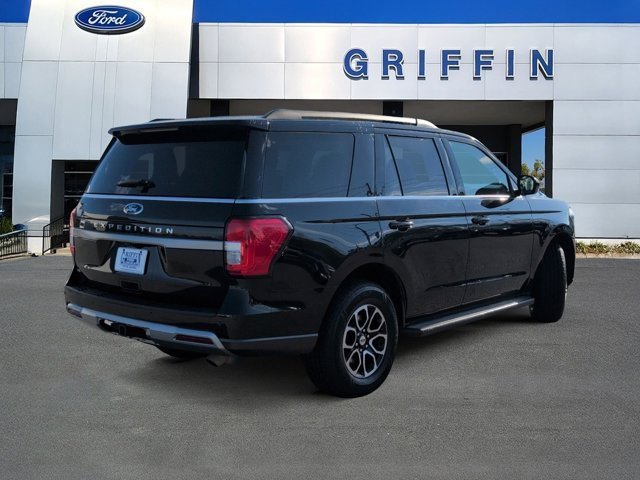 Used 2024 Ford Expedition XLT image 4