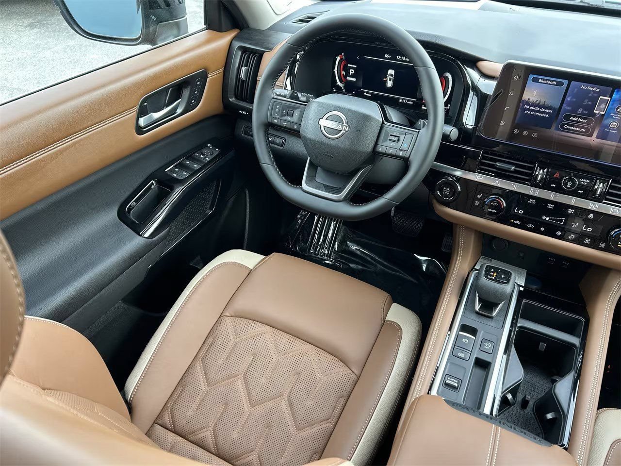 New 2026 Nissan Pathfinder Platinum FWD image 33