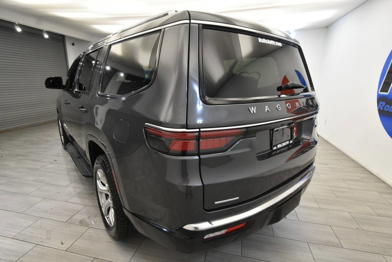 Used 2022 Jeep Wagoneer Series II AWD/4WD image 3