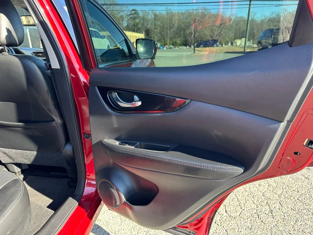 Used 2021 Nissan Rogue Sport SL w/ Premium Package image 19