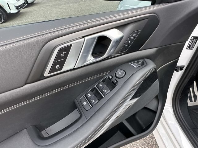 Certified 2024 BMW X5 xDrive40i w/ M Sport Package AWD/4WD image 26