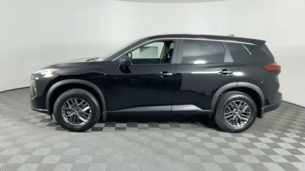 New 2025 Nissan Rogue S image 7