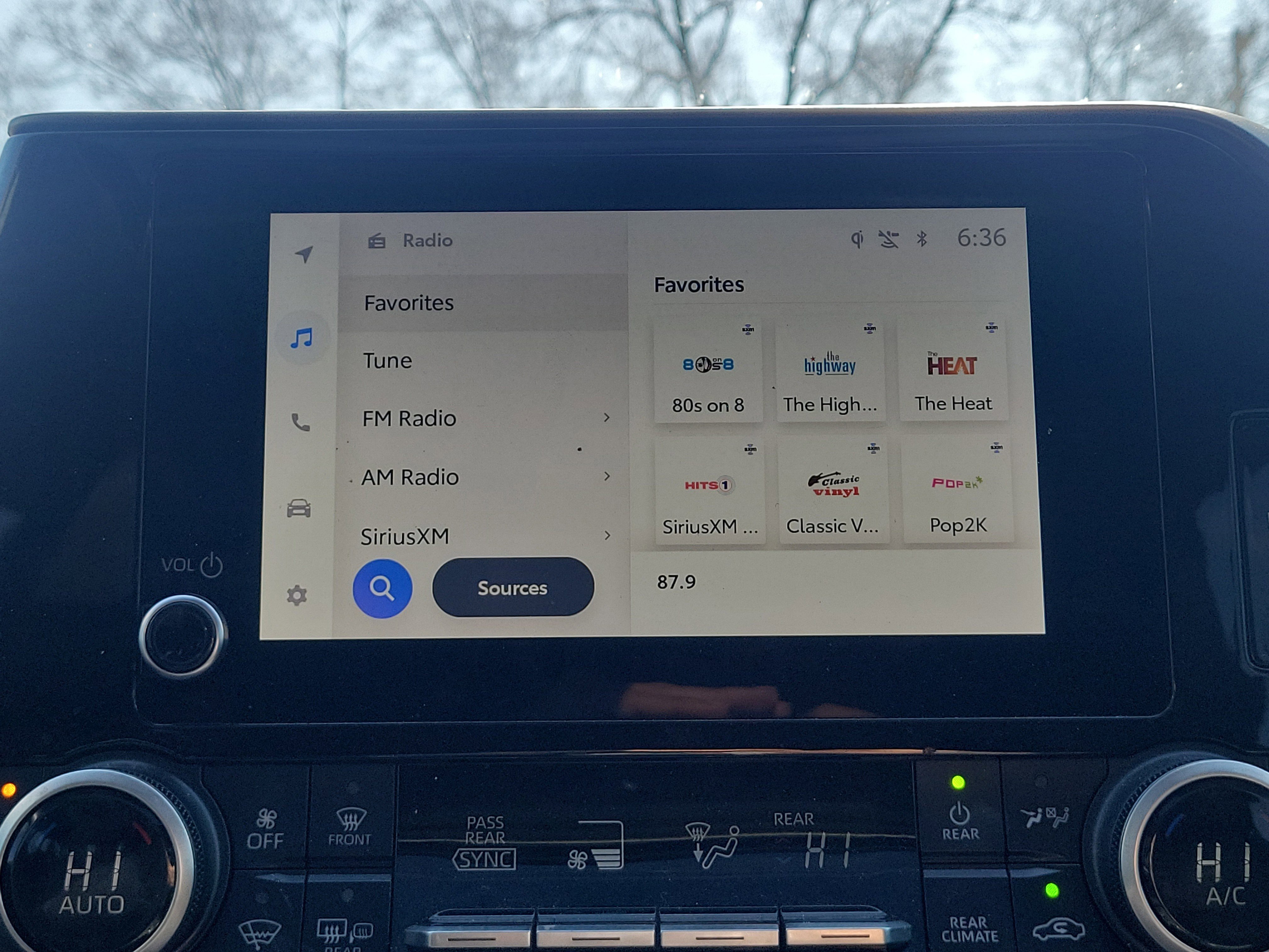 Used 2024 Toyota Highlander XLE image 29