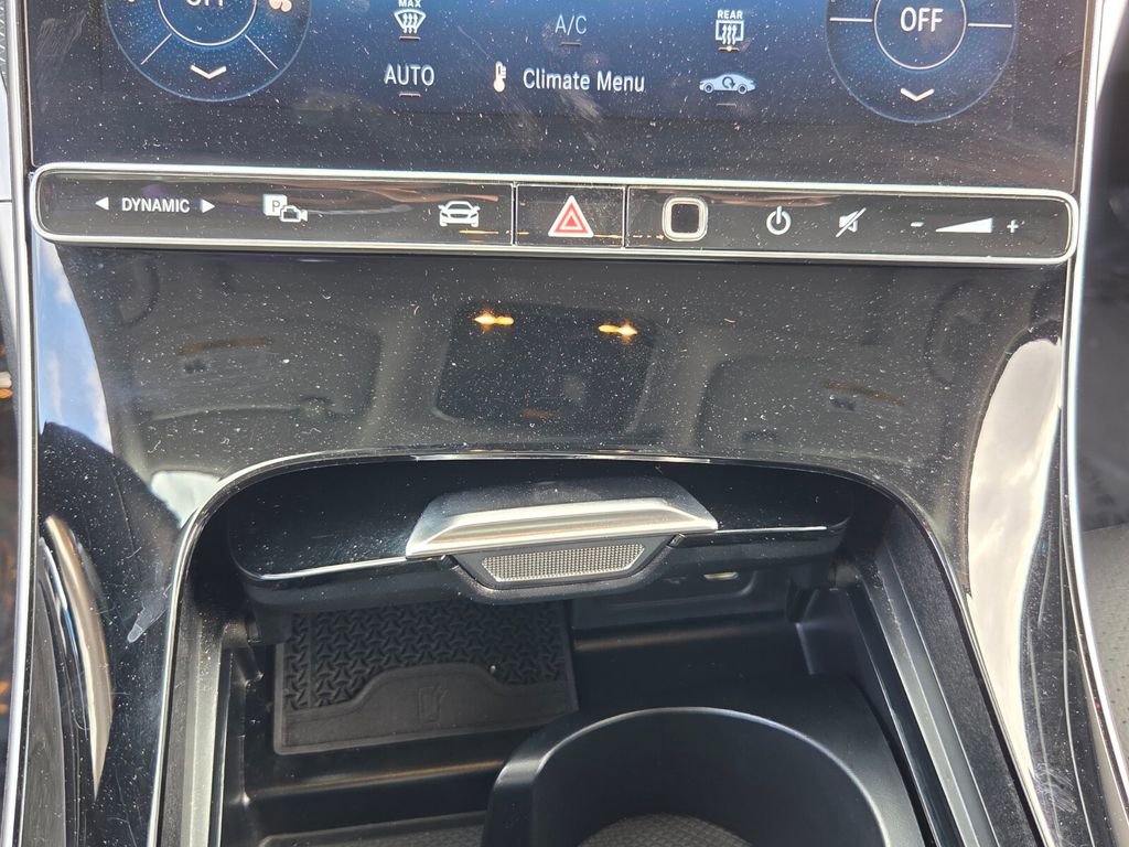 Used 2025 Mercedes-Benz C 300 Sedan image 19