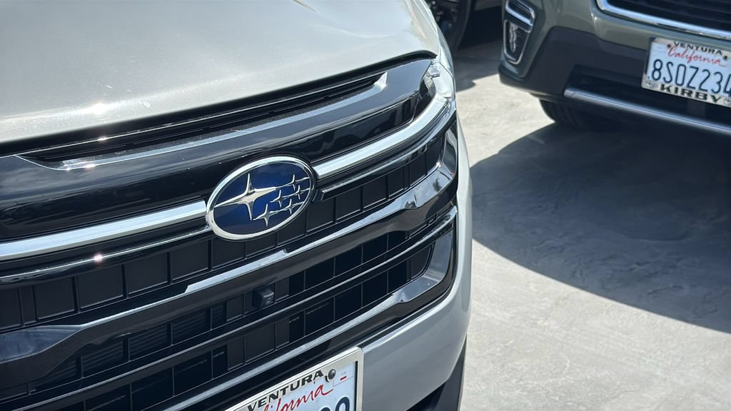 Certified 2025 Subaru Forester Touring AWD/4WD image 9