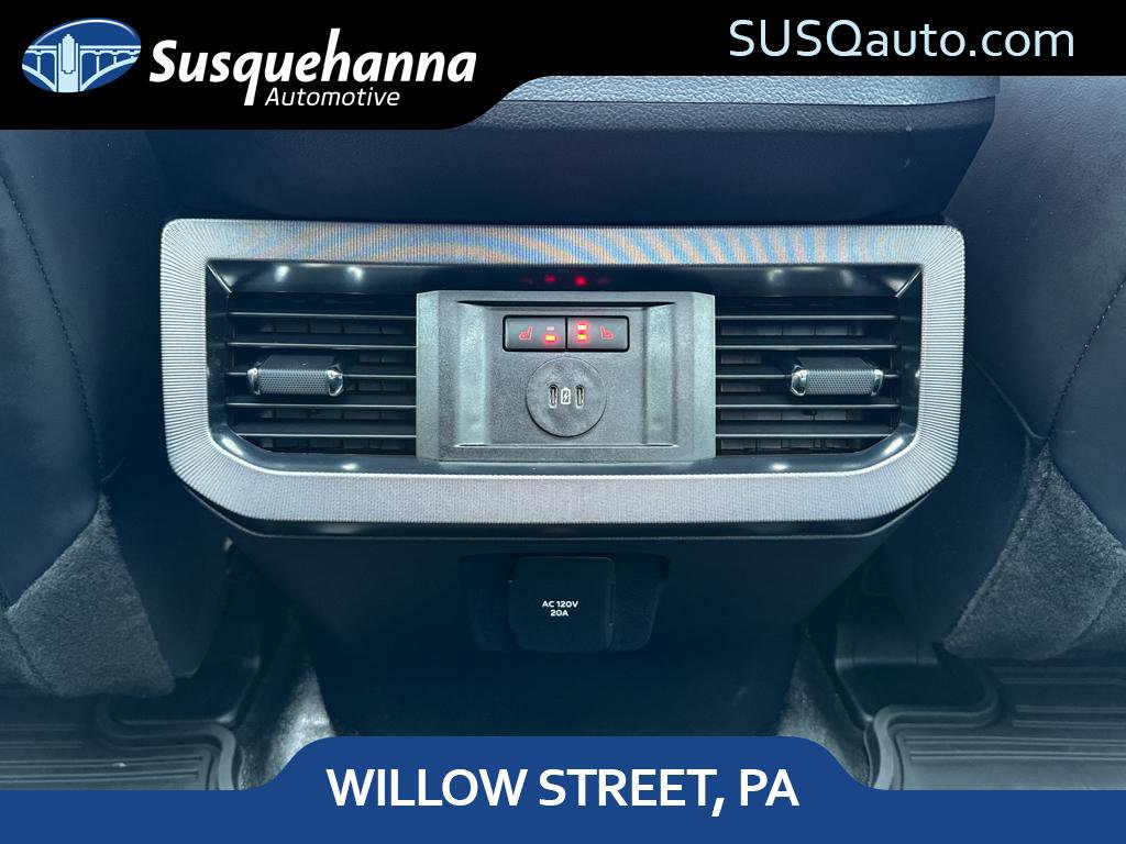 Used 2025 Ford F250 Platinum w/ FX4 Off-Road Package image 22