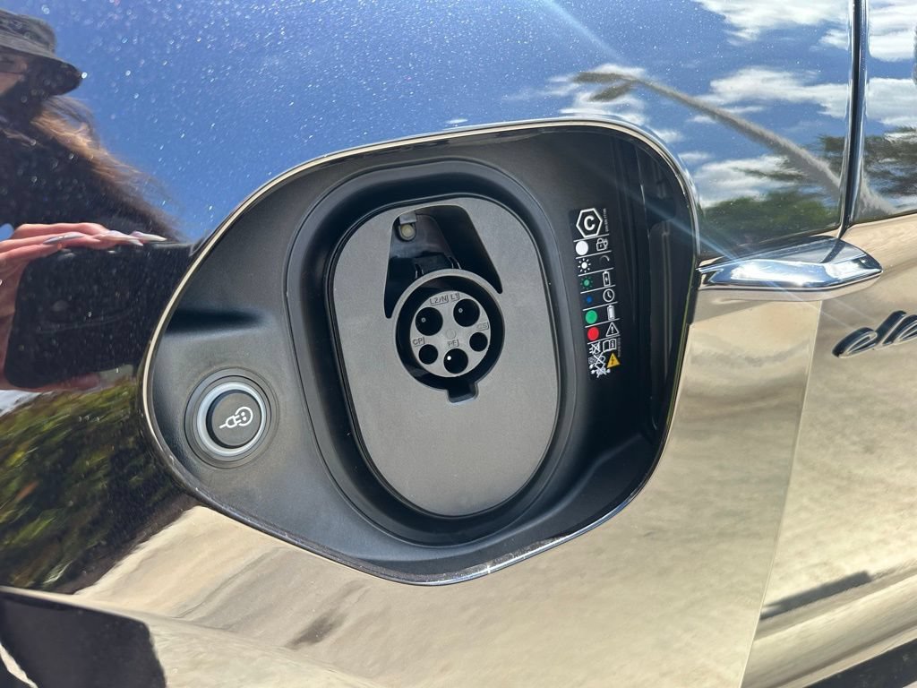 New 2026 Porsche Taycan AWD/4WD image 43