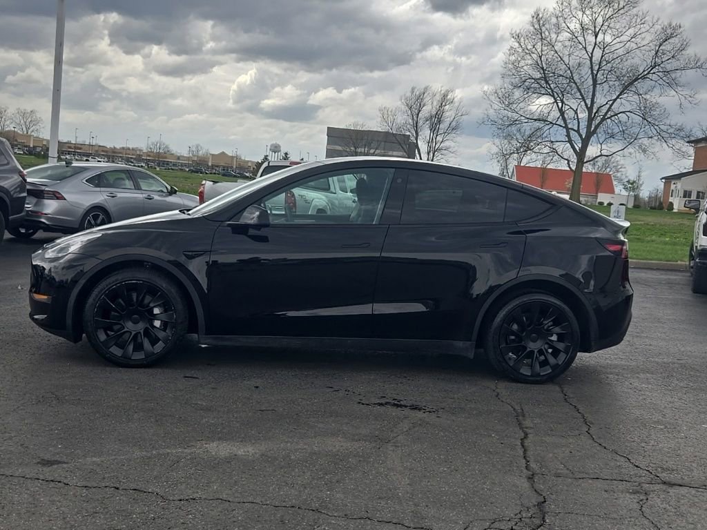 Used 2023 Tesla Model Y Long Range image 4