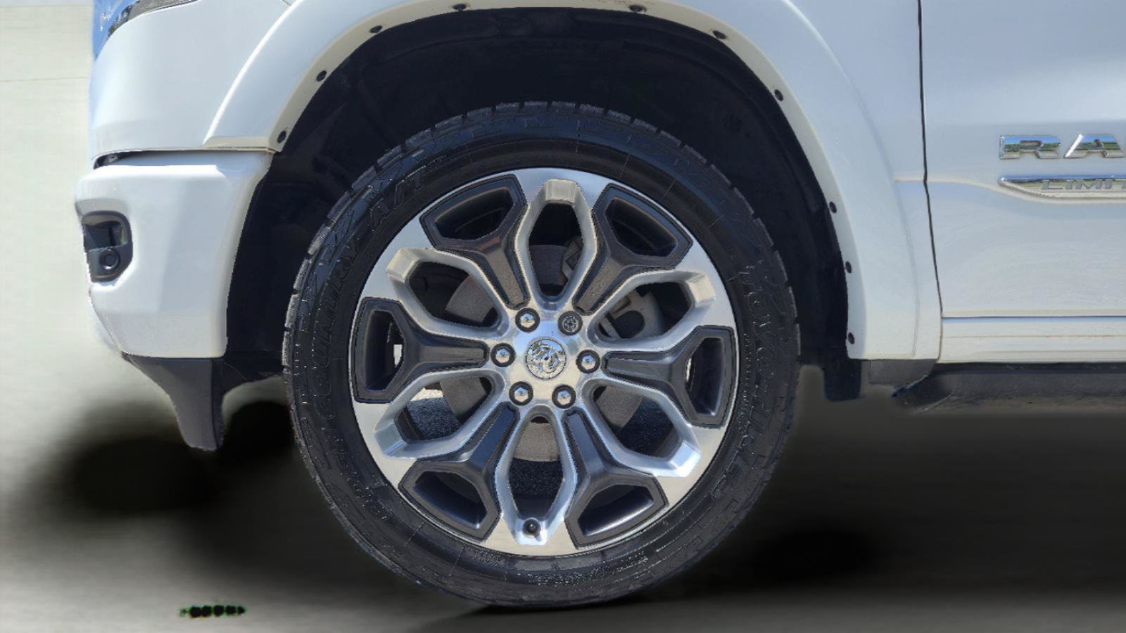 Used 2024 RAM 1500 Limited AWD/4WD image 11