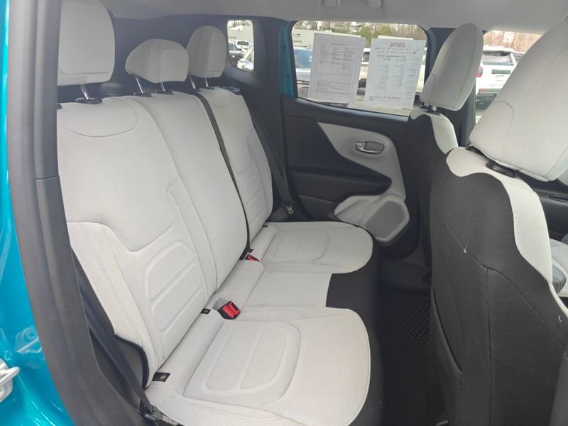 Used 2022 Jeep Renegade Latitude image 17