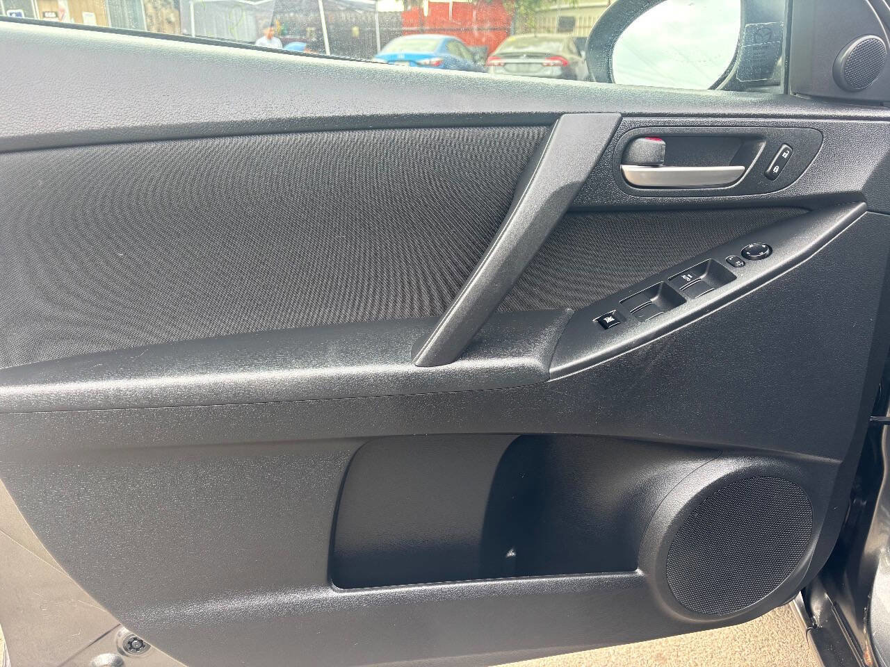 Used 2012 MAZDA MAZDA3 i Touring image 17