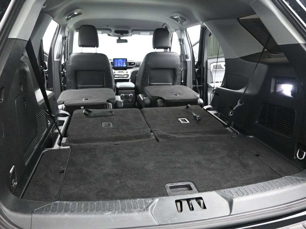 Used 2023 Ford Explorer XLT w/ Equipment Group 202A image 24
