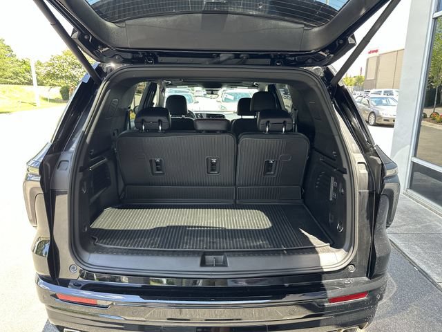 Used 2026 Chevrolet Traverse RS FWD image 25