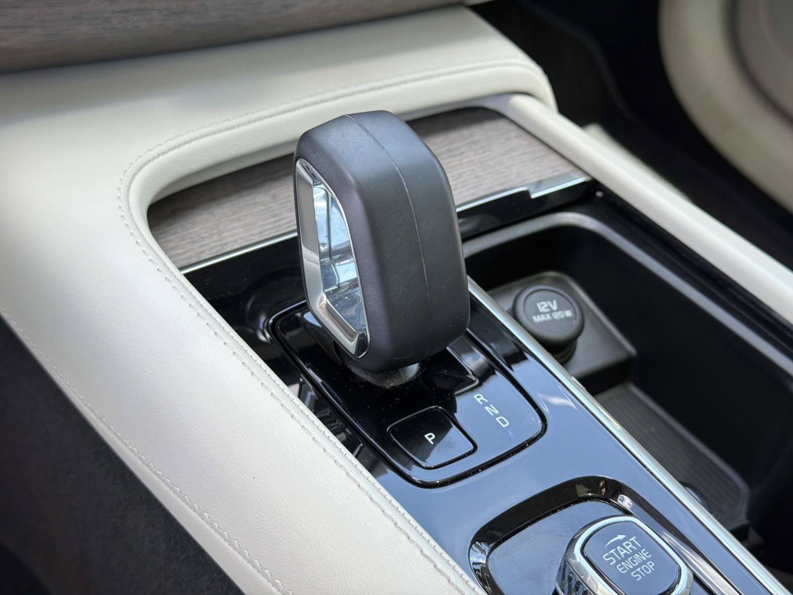 Certified 2023 Volvo XC90 B6 Plus w/ Protection Package Premier AWD/4WD image 14
