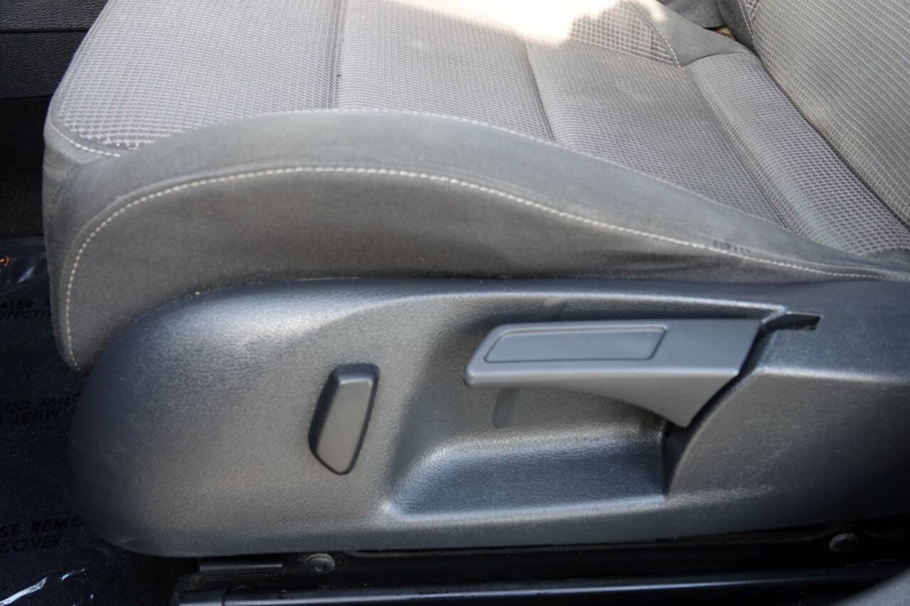 Used 2011 Volkswagen Golf TDI w/ Cold Weather Pkg FWD image 86