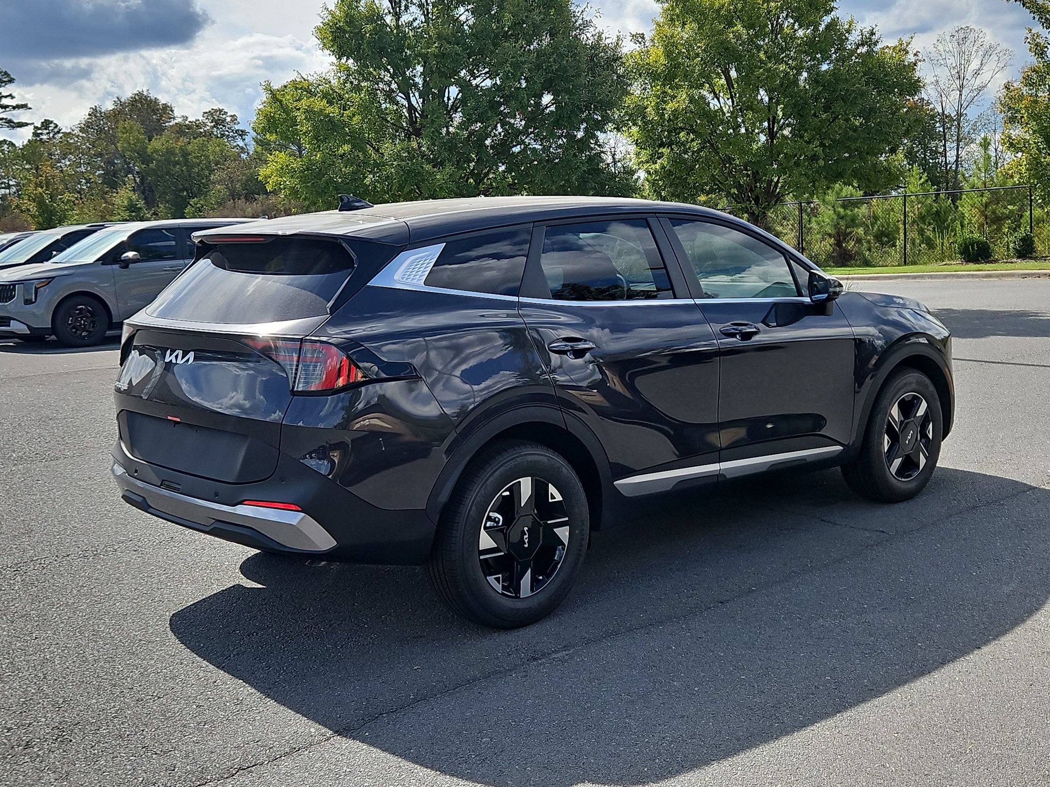 New 2026 Kia Sportage LX FWD image 7