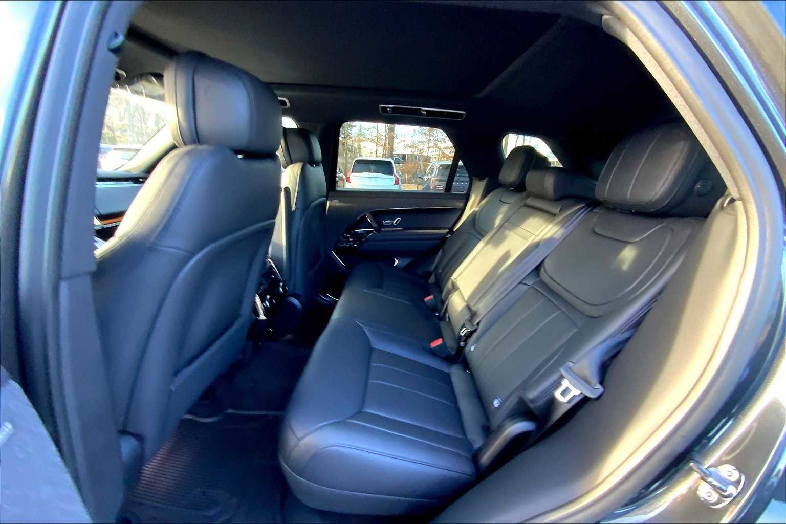 New 2025 Land Rover Range Rover Sport Dynamic SE image 14