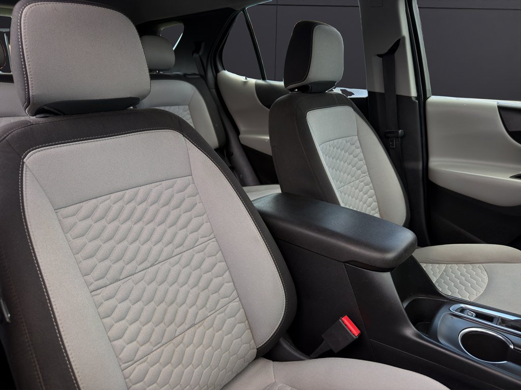 Used 2019 Chevrolet Equinox LS FWD image 11