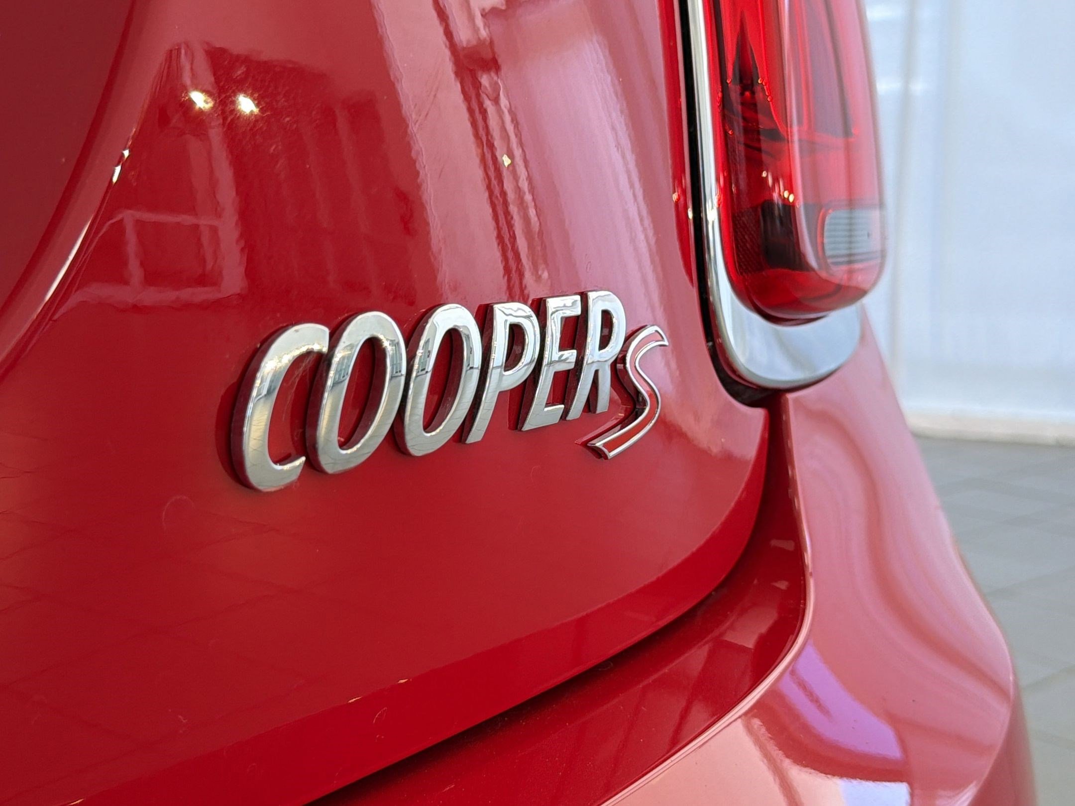 Certified 2024 MINI Cooper S w/ Signature Upholstery Package image 34