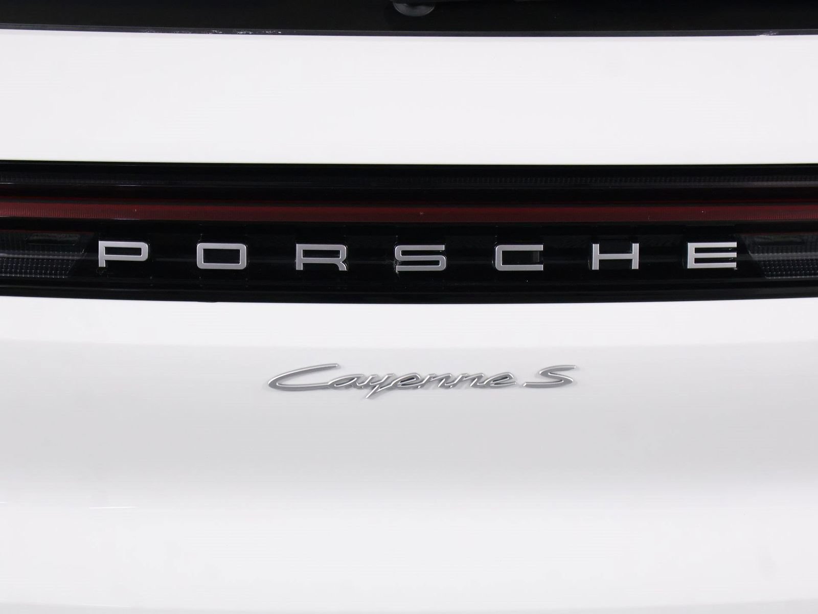 Certified 2024 Porsche Cayenne S AWD/4WD image 22