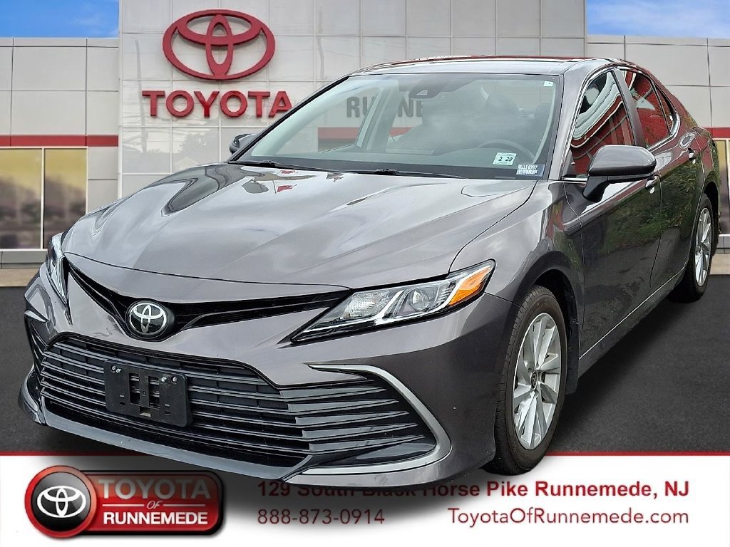 Used 2024 Toyota Camry LE AWD/4WD image 19