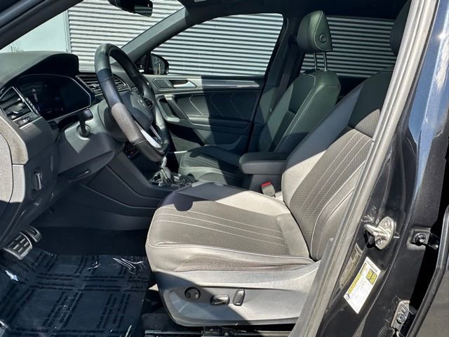 Used 2024 Volkswagen Tiguan SE R-Line AWD/4WD image 25