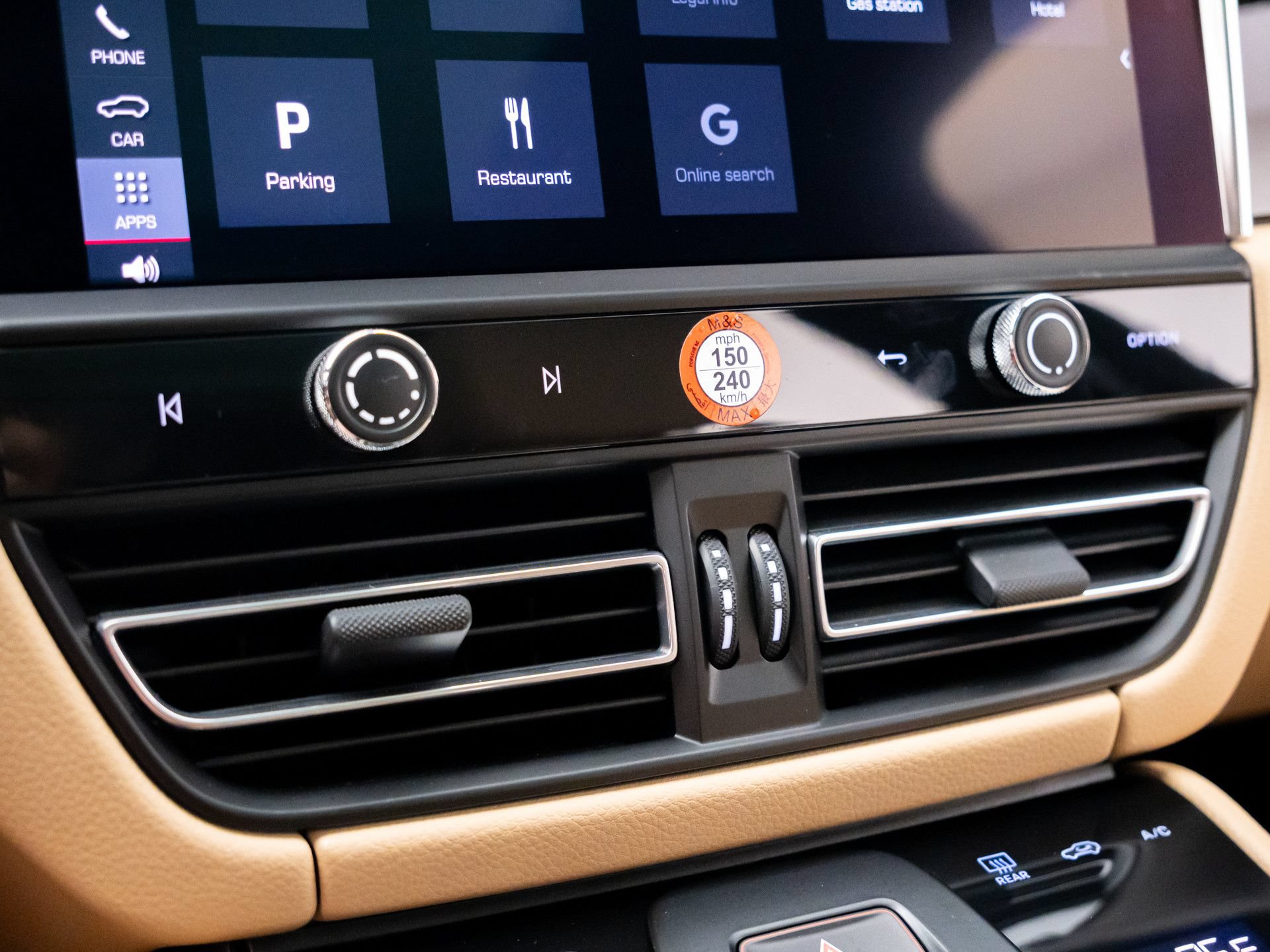 Certified 2026 Porsche Macan AWD/4WD image 25