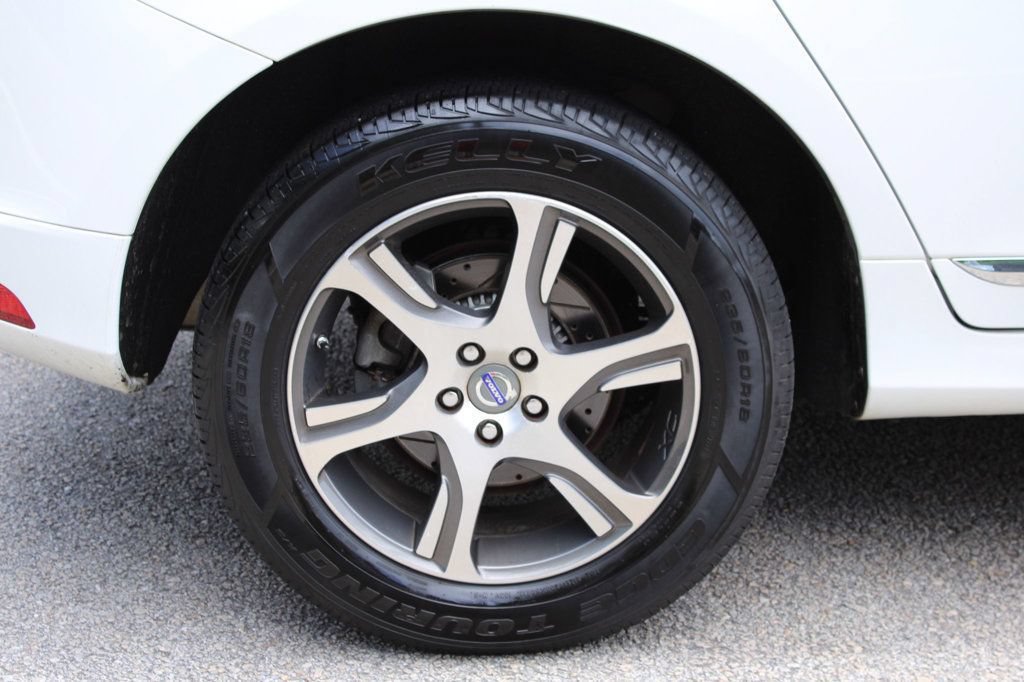 Used 2015 Volvo XC60 T6 Platinum AWD/4WD image 36