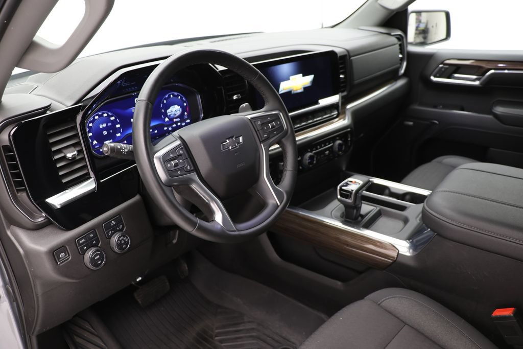 Used 2024 Chevrolet Silverado 1500 RST w/ Convenience Package II AWD/4WD image 18