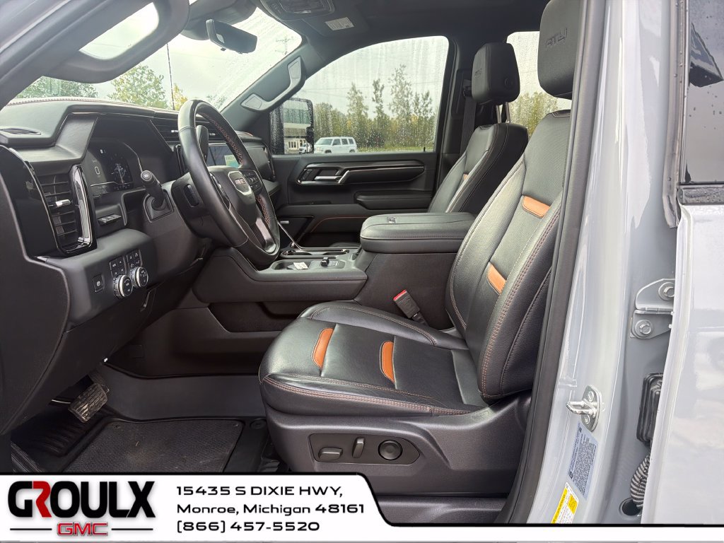 Used 2024 GMC Sierra 2500 AT4 w/ AT4 Premium Plus Package AWD/4WD image 10