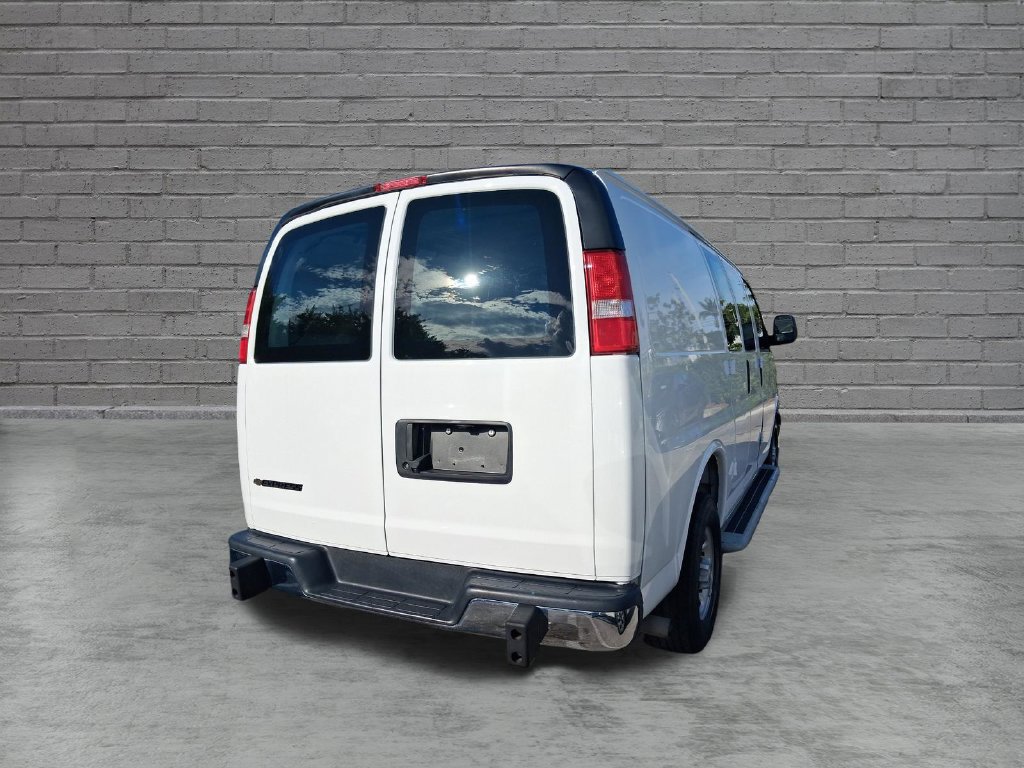 Used 2025 Chevrolet Express 2500 w/ Driver Convenience Package RWD image 10