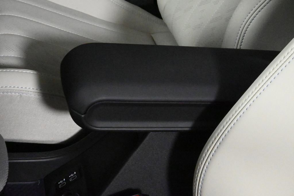 Used 2025 MINI Cooper S image 29