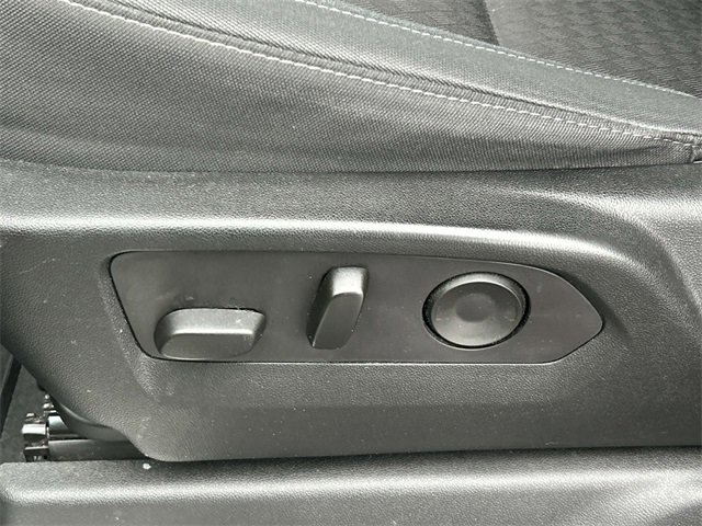 Used 2023 Chevrolet Silverado 1500 LT image 28