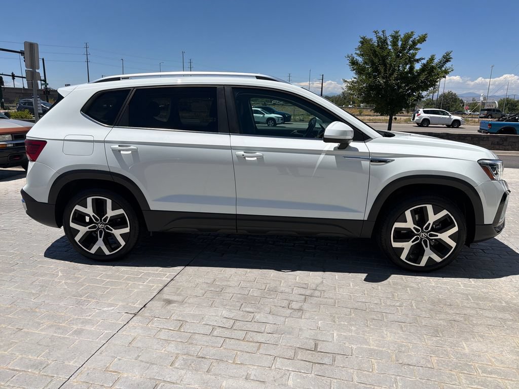 Certified 2023 Volkswagen Taos SEL AWD/4WD image 8