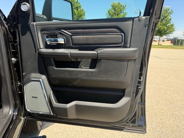 New 2026 RAM 3500 Laramie AWD/4WD image 12