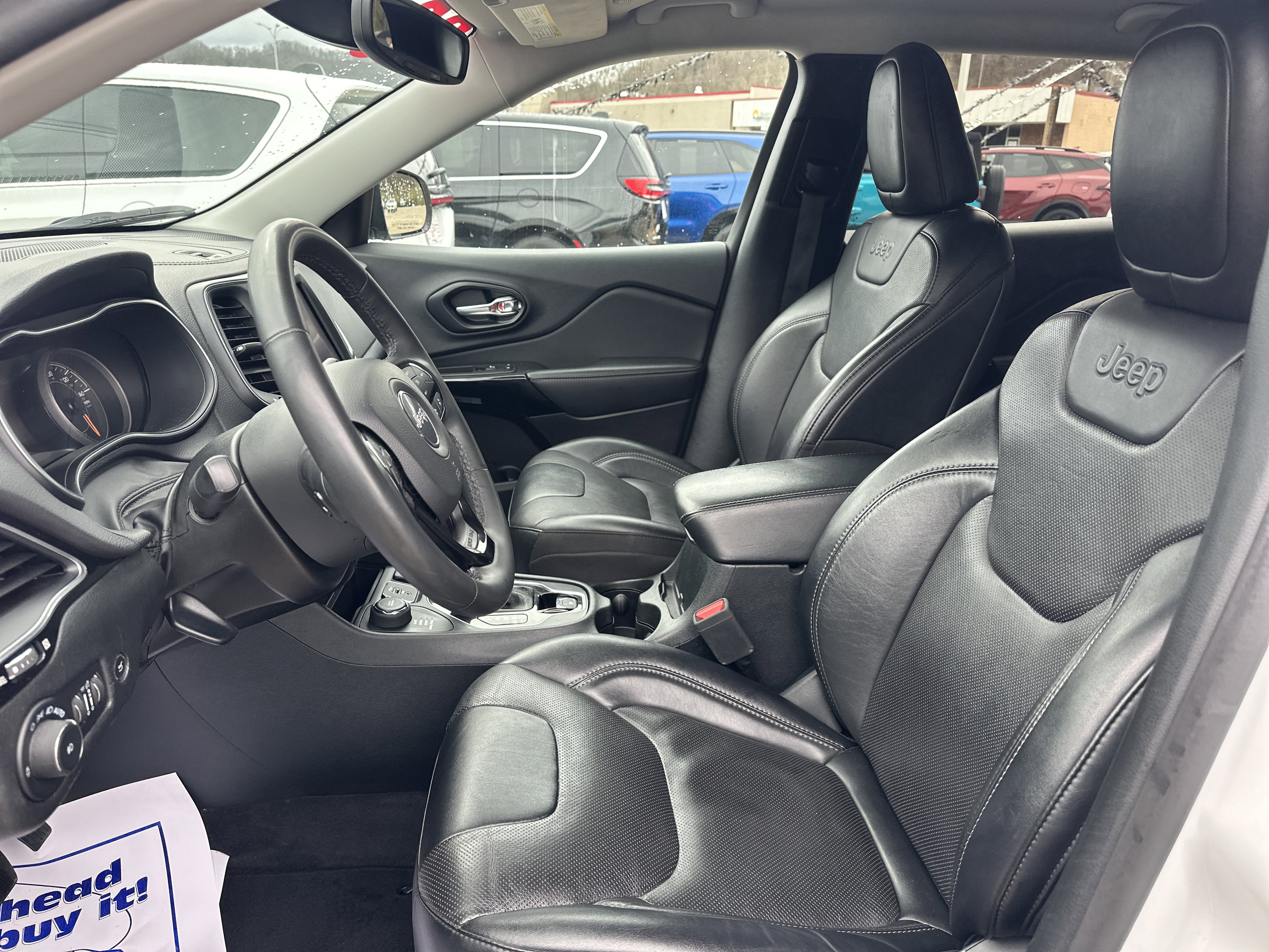 Used 2023 Jeep Cherokee Altitude Lux image 17