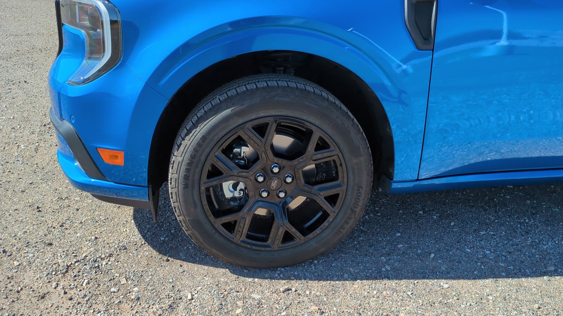 Used 2025 Ford Maverick Lobo AWD/4WD image 11