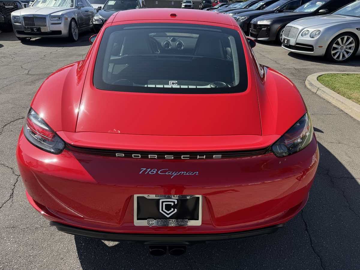 Used 2019 Porsche 718 Cayman RWD image 5